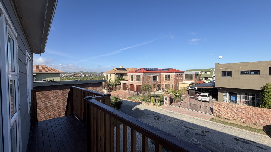 4 Bedroom Property for Sale in Kleinkrantz Western Cape